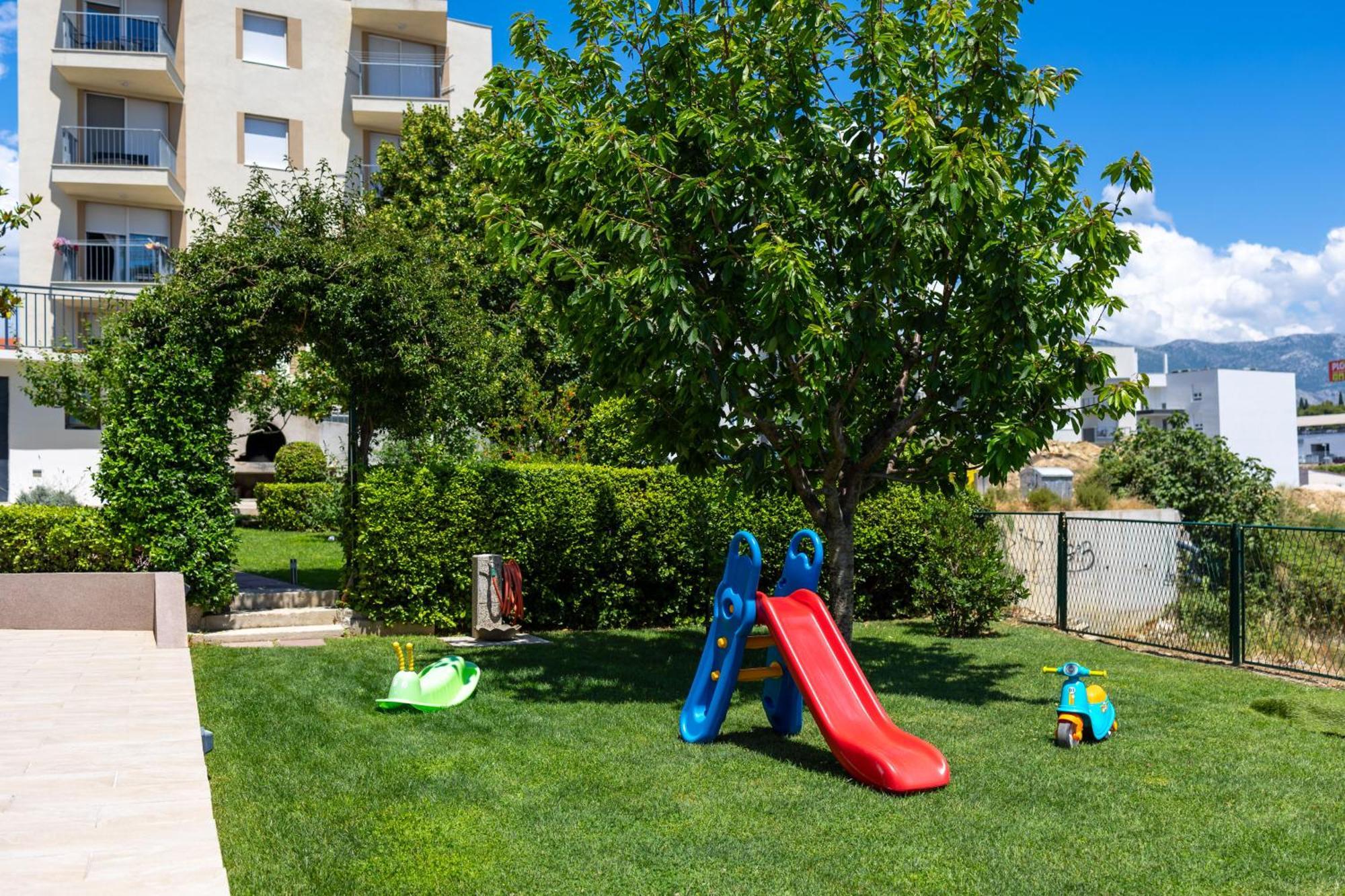 Ferienwohnung Sunny Garden A2 Split Exterior foto