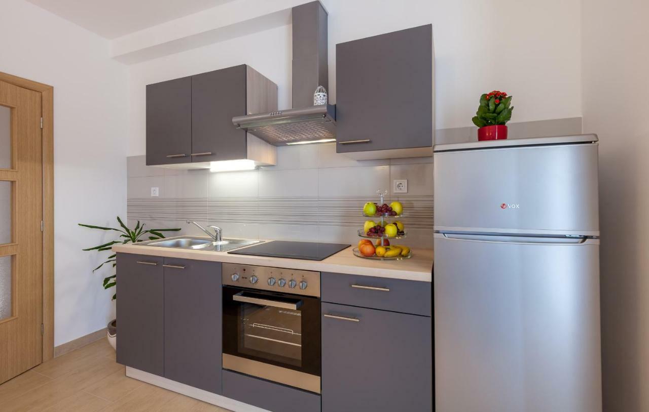Ferienwohnung Sunny Garden A2 Split Exterior foto