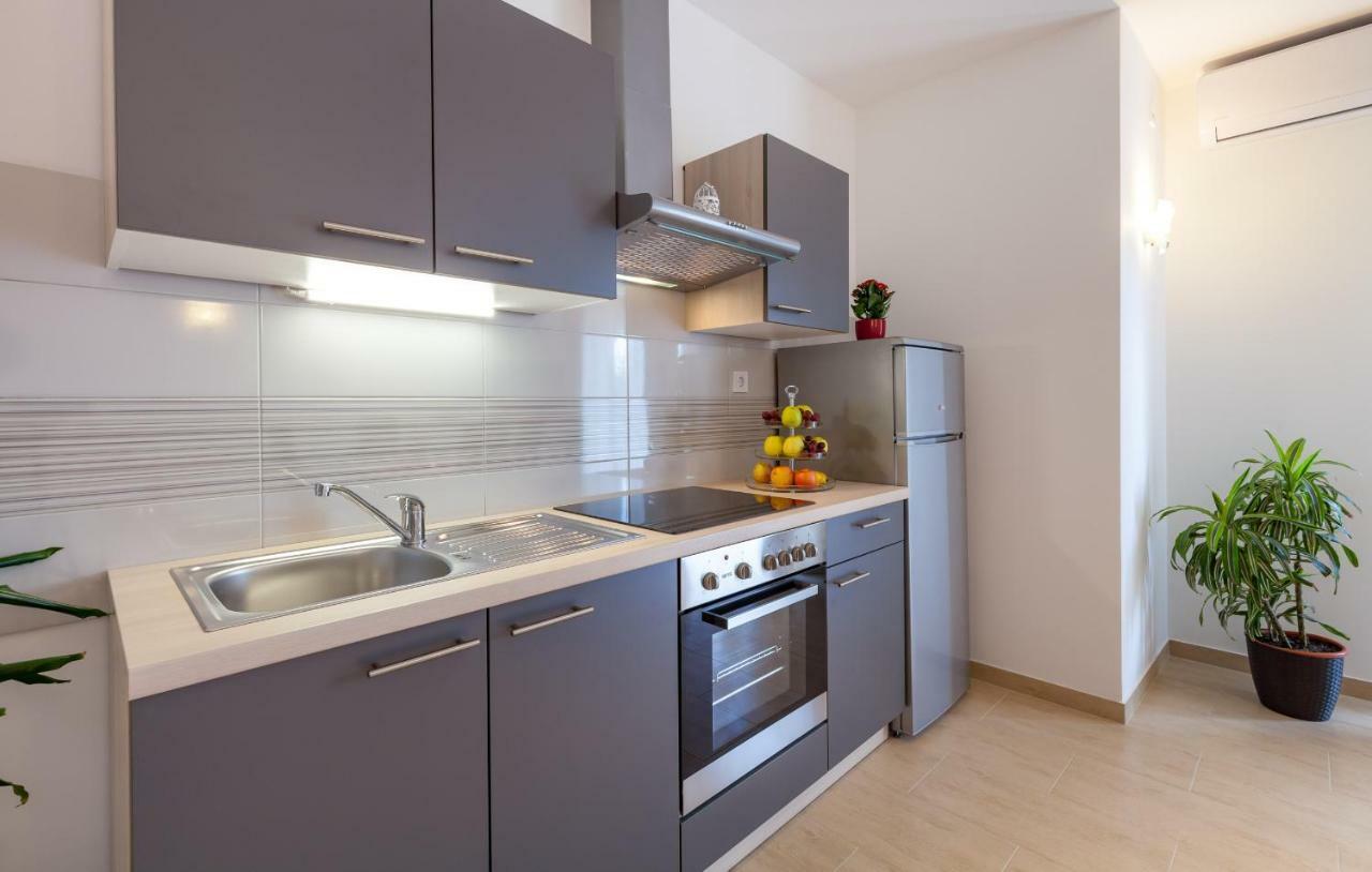 Ferienwohnung Sunny Garden A2 Split Exterior foto