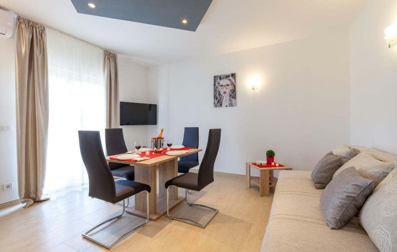 Ferienwohnung Sunny Garden A2 Split Exterior foto